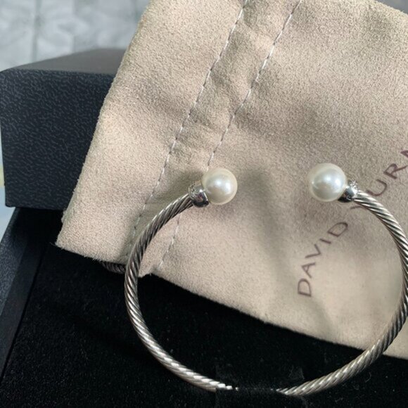 David Yurman Silver Pearl Bracelet For Women - Picture 2 of 8